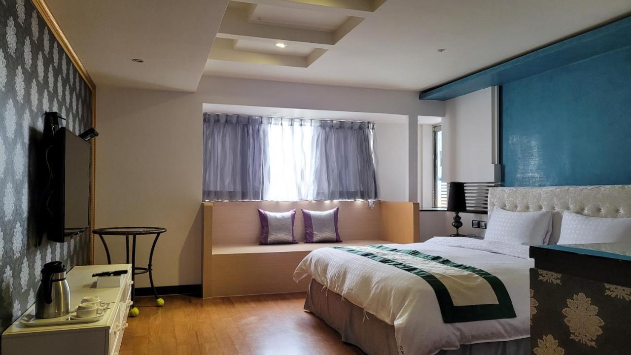 Hotel Left Bank 121 Tainan Esterno foto