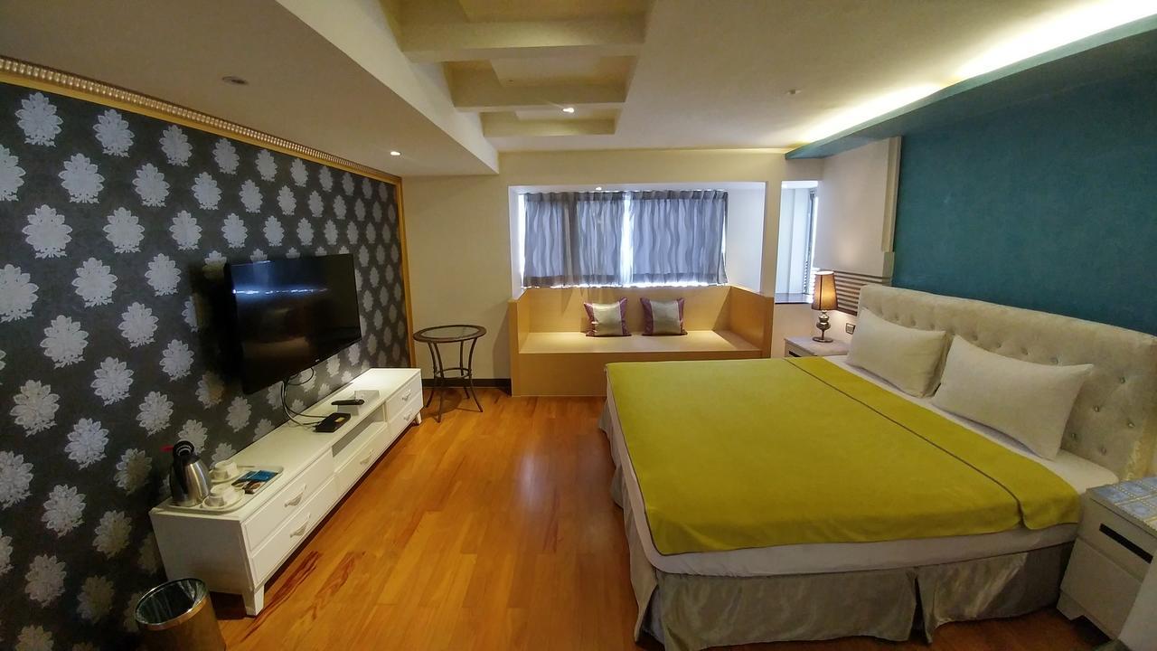 Hotel Left Bank 121 Tainan Esterno foto